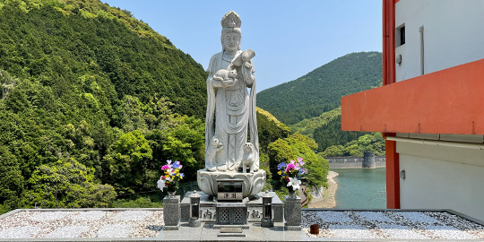 霊園への埋葬